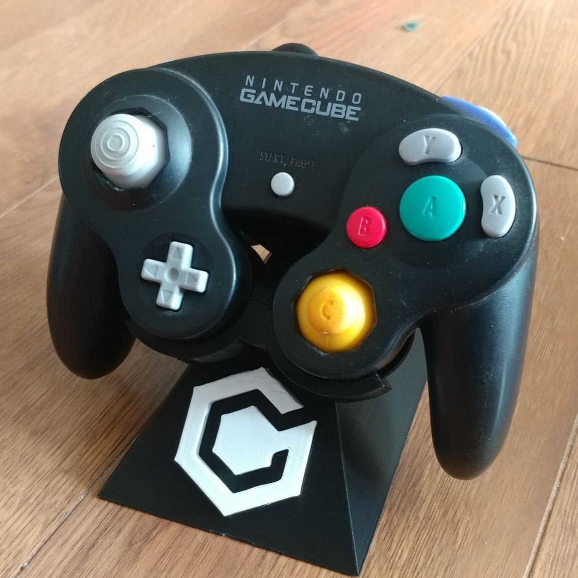 Nintendo GameCube Controller Stand