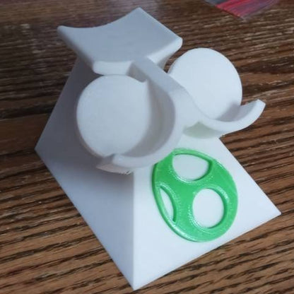 Nintendo GameCube Controller Stand (Yoshi)