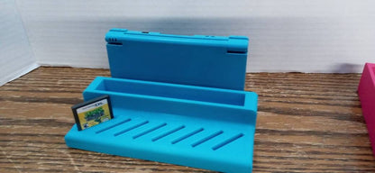 Nintendo DSi Vertical Stand w/ 8 Game Cartridge Holder.
