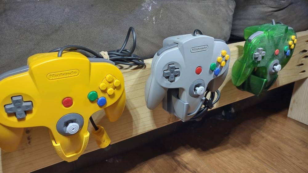 Nintendo 64 Controller "Trophy" Wall Mount